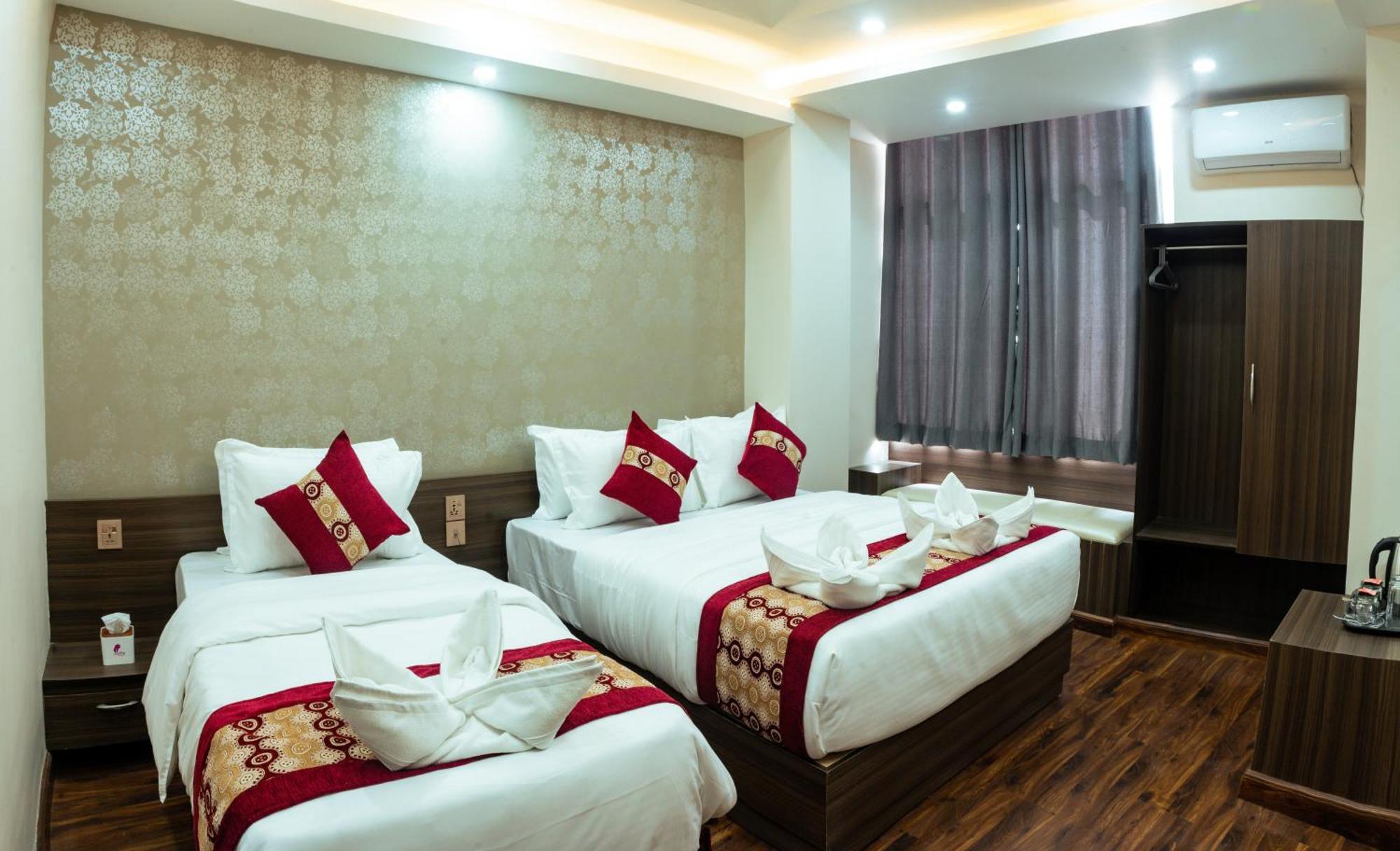 Kusum Airport Hotel Kathmandu Exterior foto